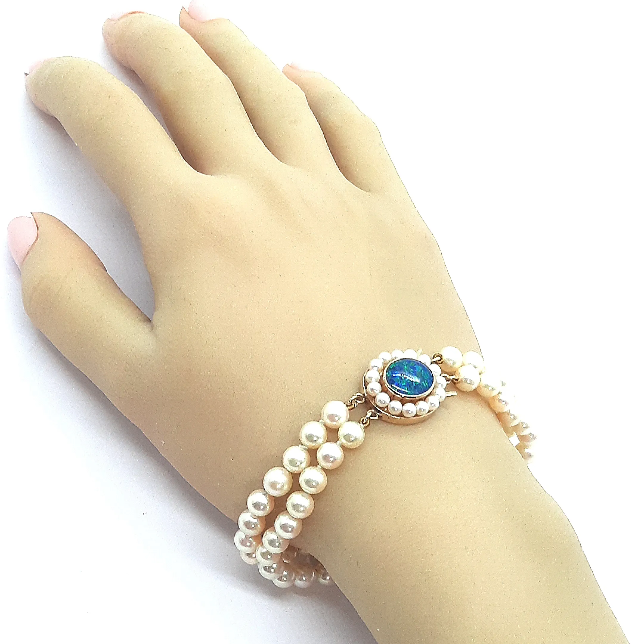 Cultured Pearl Bracelet with Opal Triplet & 9ct Yellow Gold Clasp