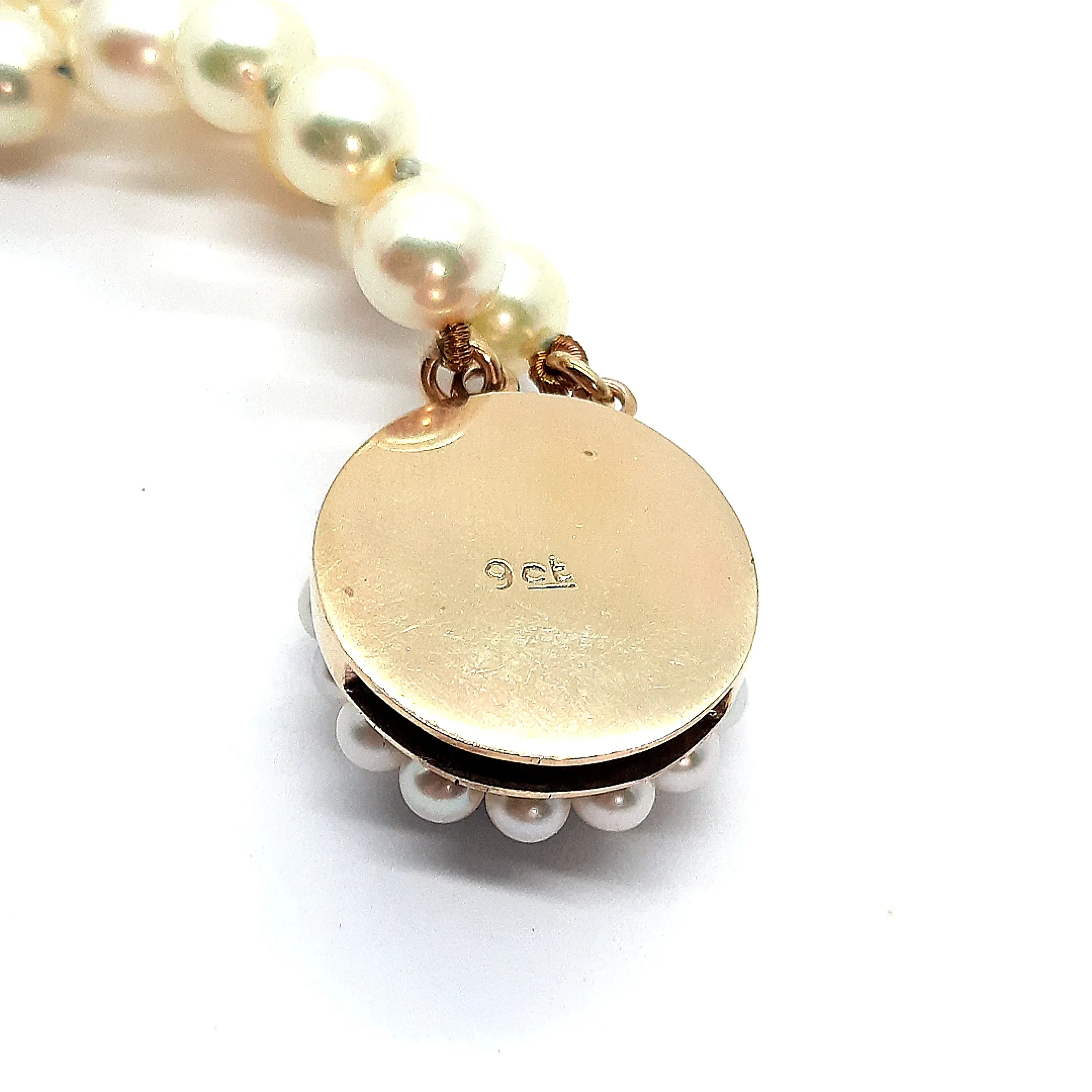 Cultured Pearl Bracelet with Opal Triplet & 9ct Yellow Gold Clasp