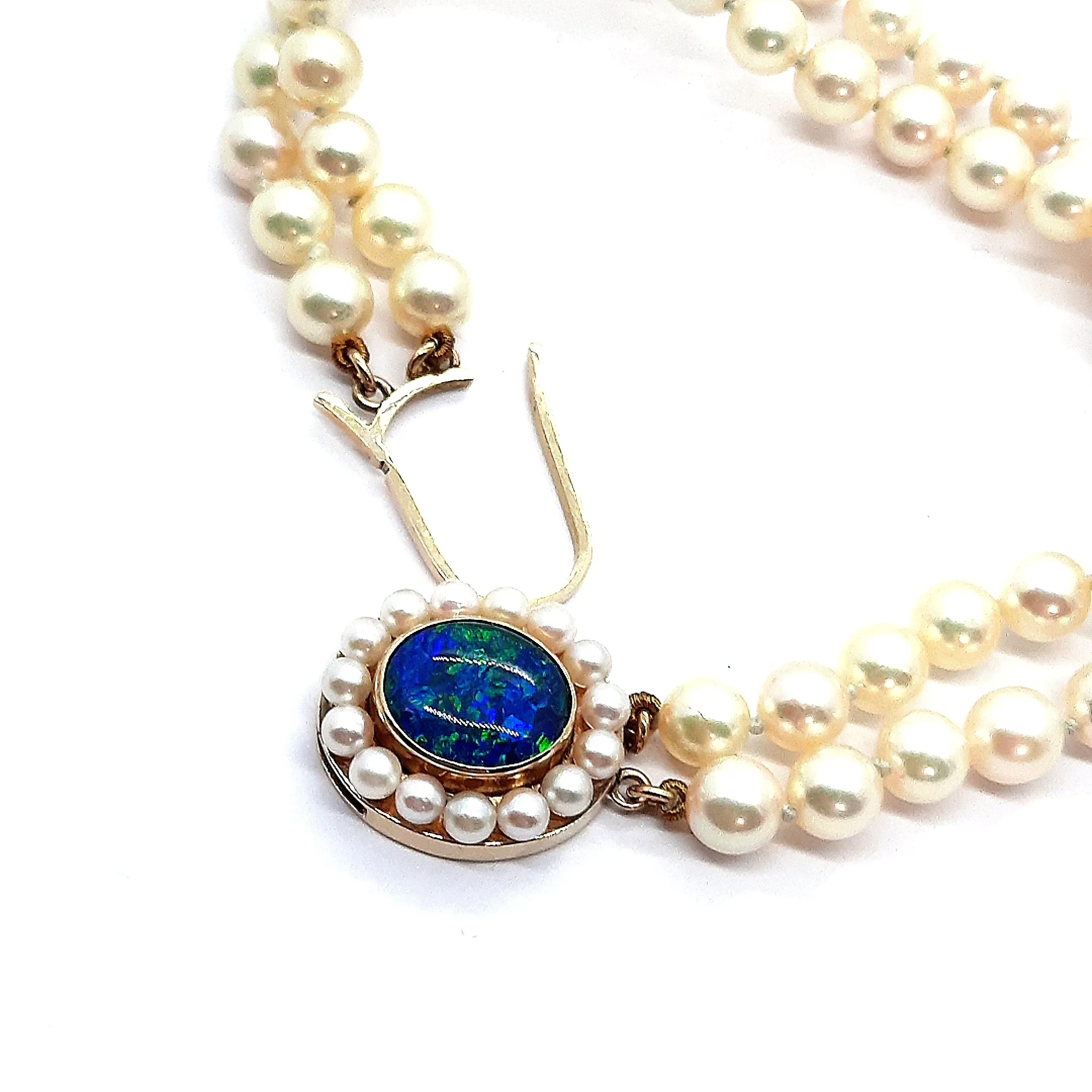 Cultured Pearl Bracelet with Opal Triplet & 9ct Yellow Gold Clasp