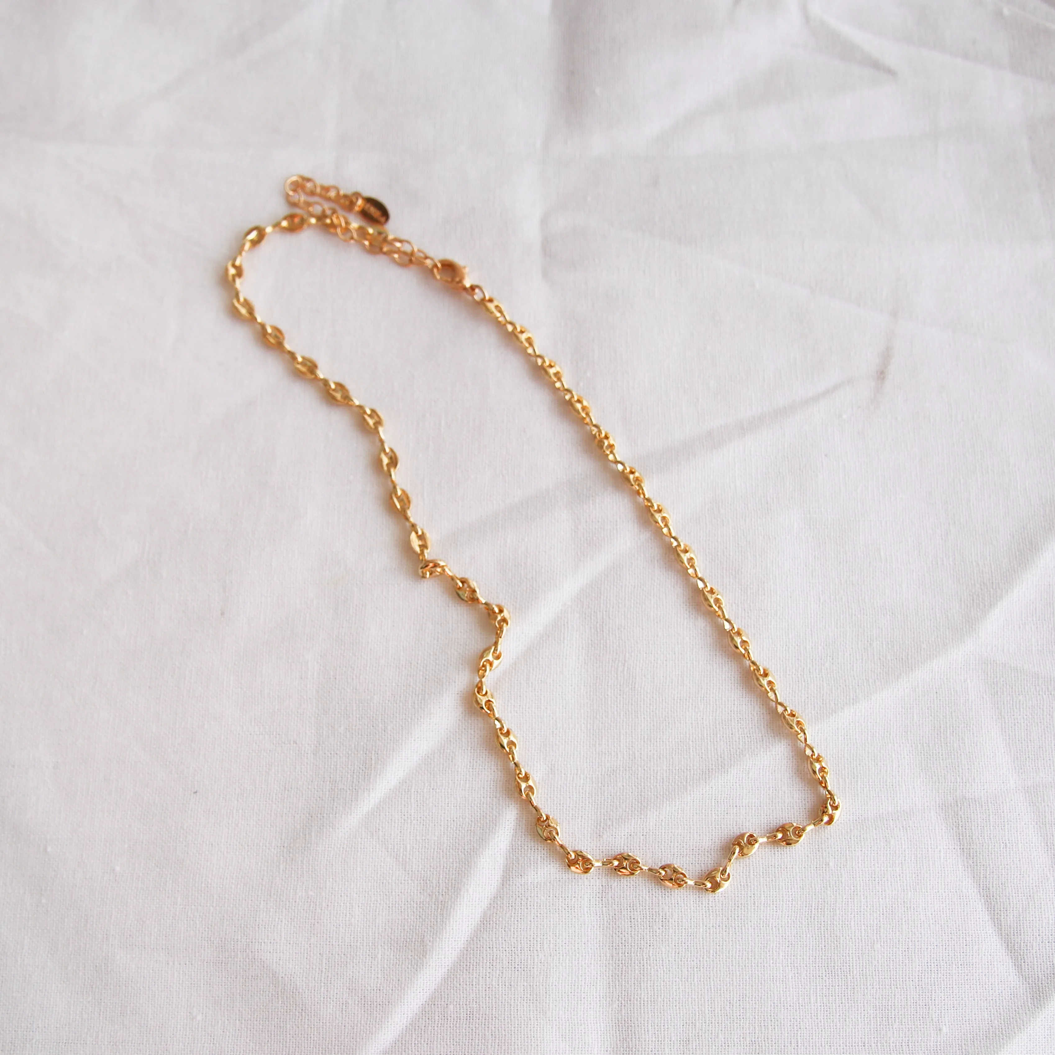 Dainty Mariner Choker