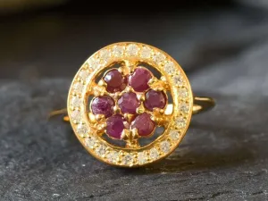 Flower Ruby Ring -  Genuine Ruby Ring - Vintage Flower Ring