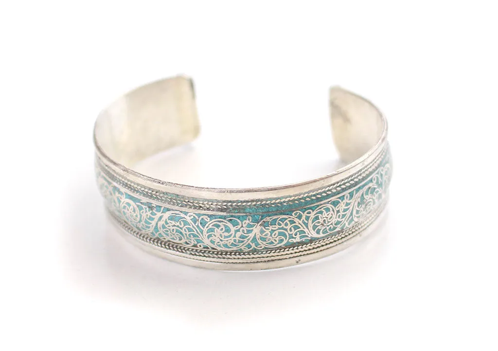 Motif Carving Silver Plated White Metal Bracelet