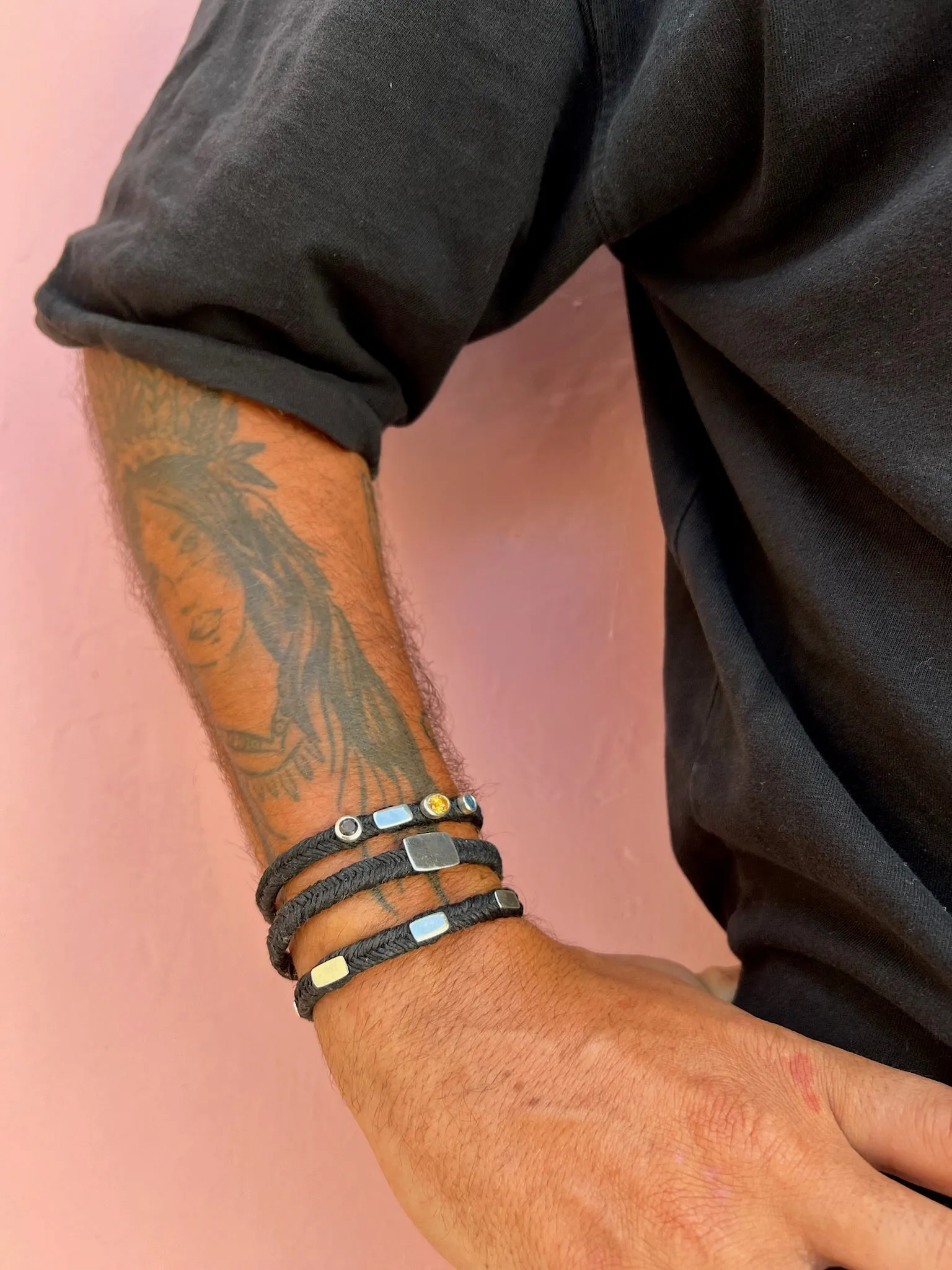 Quadrate Stud Fishtail Button Bracelet in Ebony