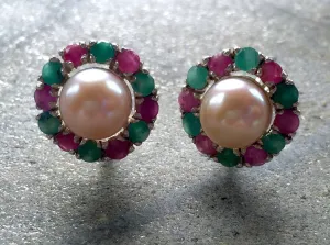 Victorian Pearl Earrings - Pearl Flower Studs - Beige Pearl Earrings