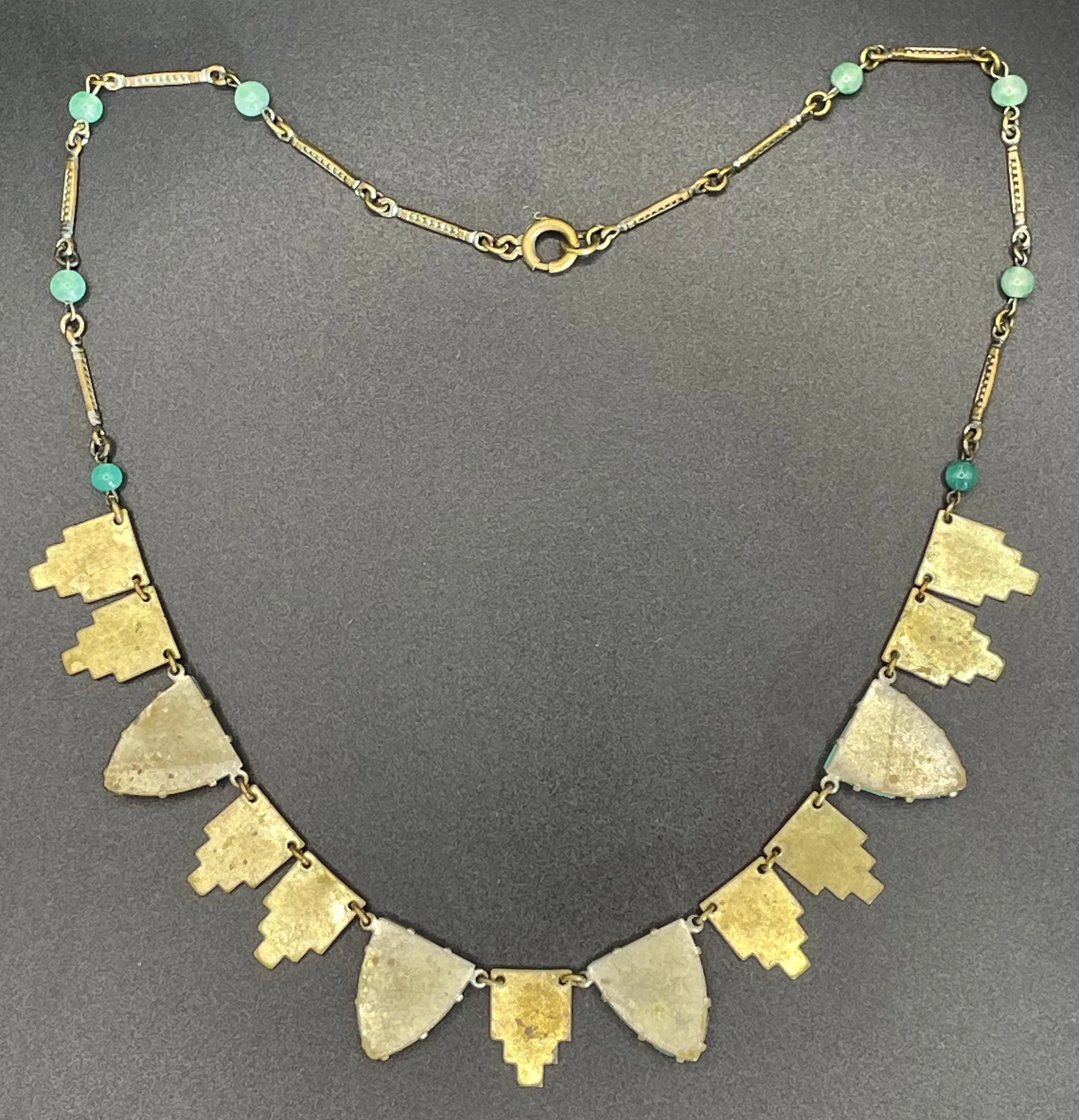 Vintage uranium & emerald green moulded Vauxhall glass Art Deco geometric design necklace, set in antique gold tone, unusual UV mirror glass